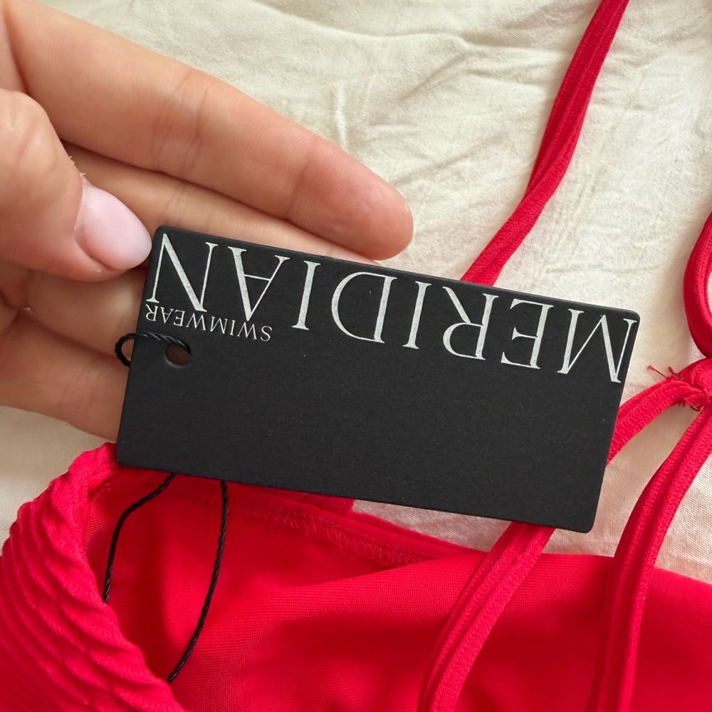Meridian Red Ribbed bikini top - Picture 4 of 4